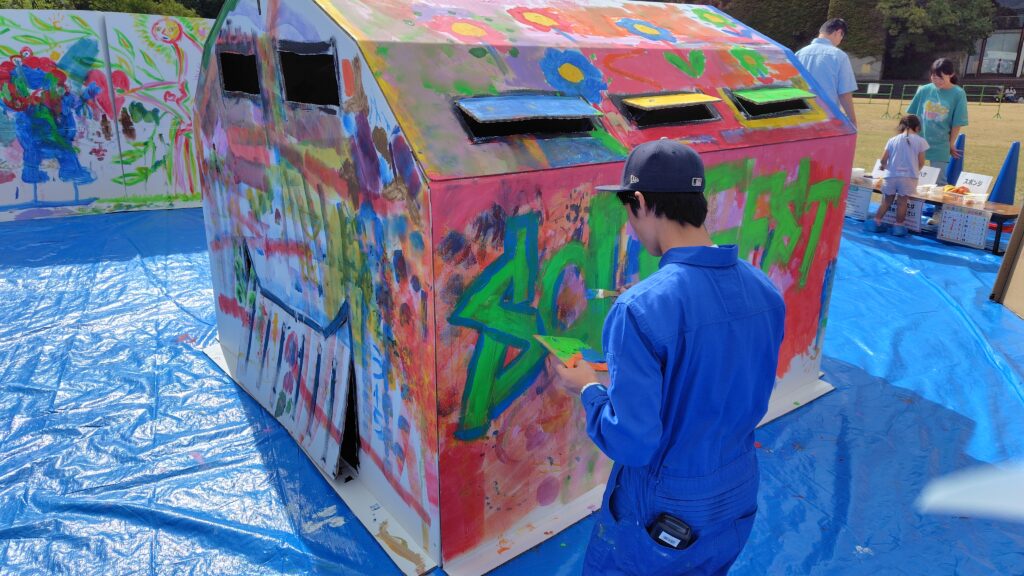 グラフティーアート風タイトル描き中