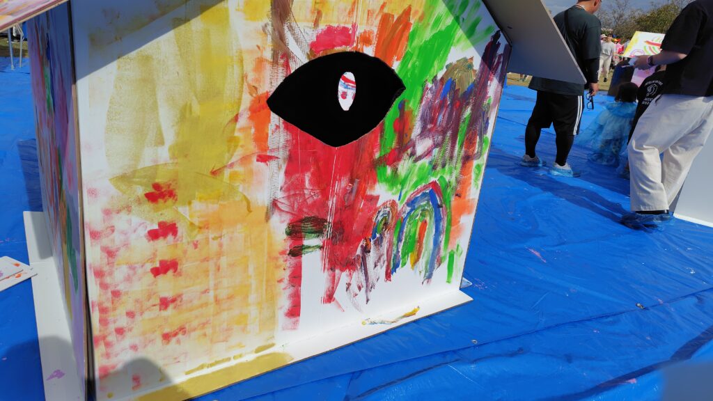 家に穴を空けたら目に見える件