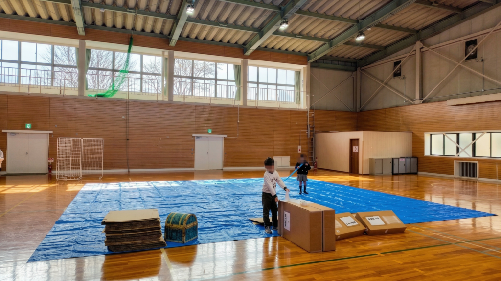 ダンボール迷路準備